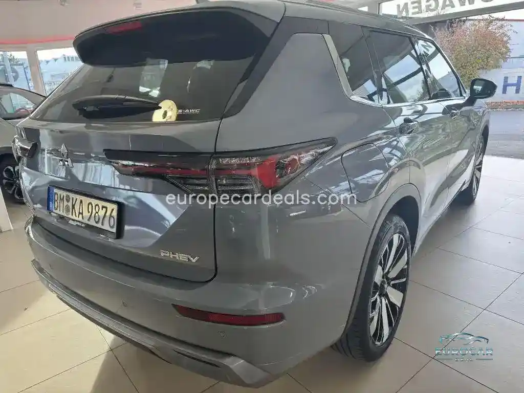 Mitsubishi Plug-in Hybrid Outlander