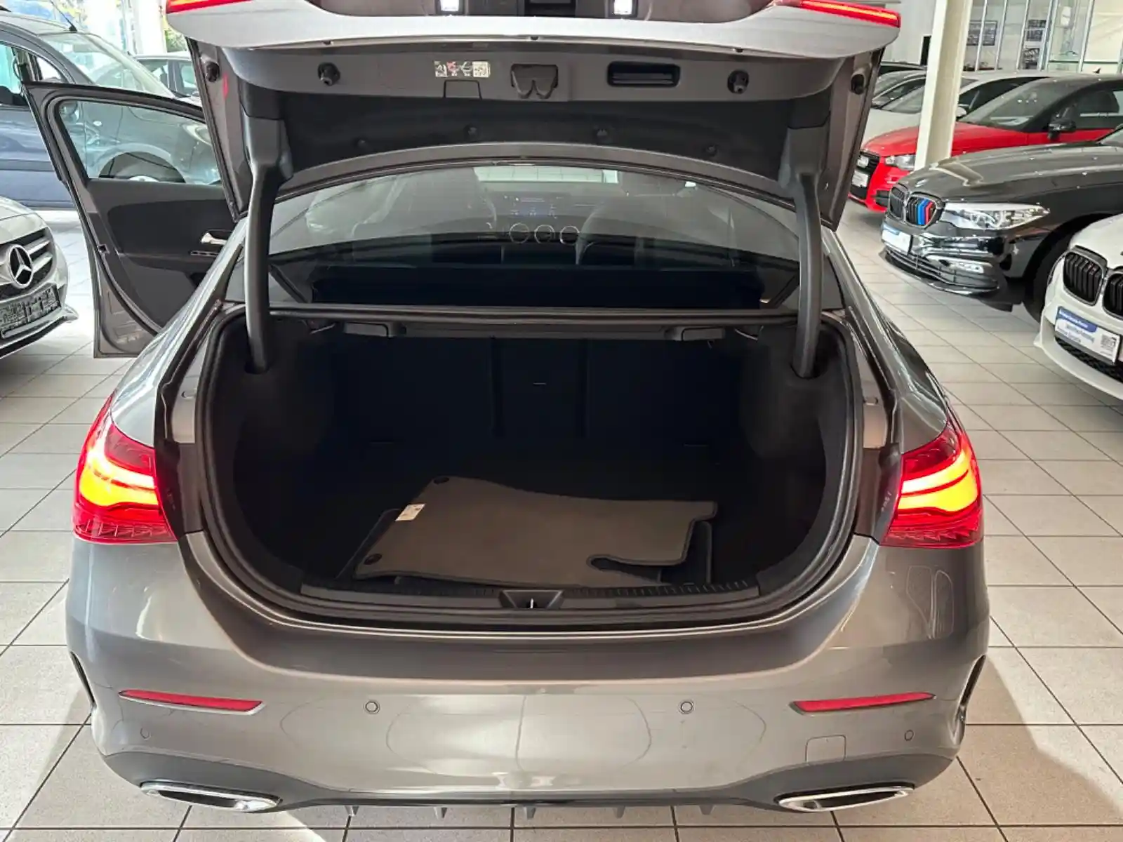 Mercedes-Benz A 200