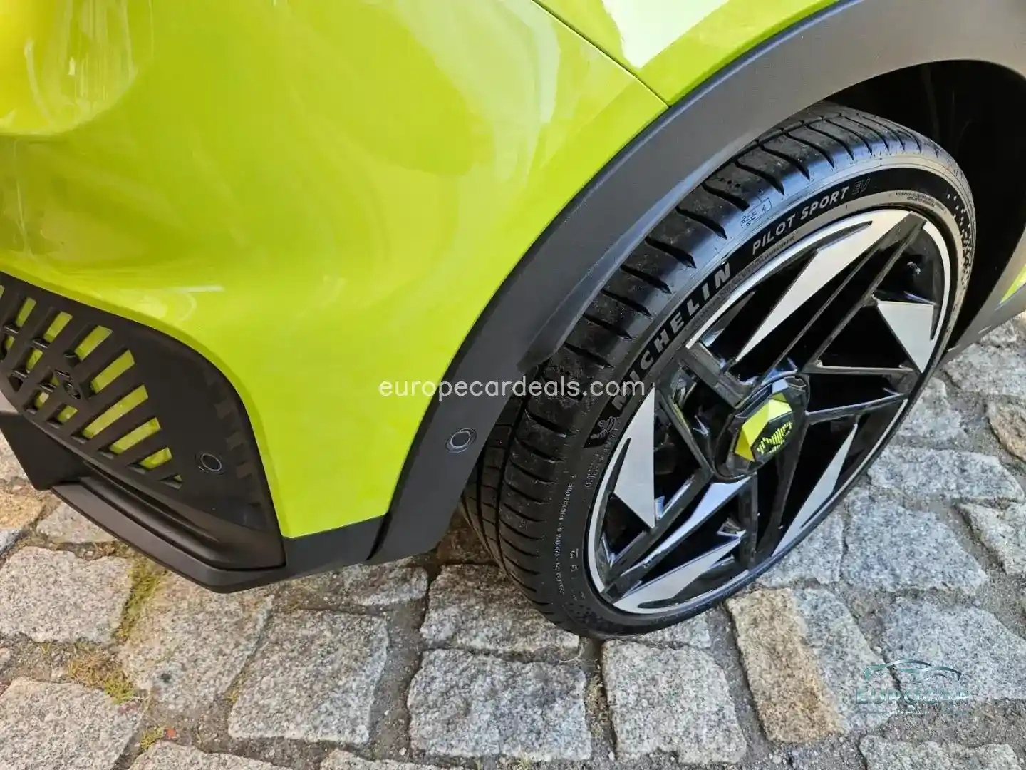 Abarth 600e