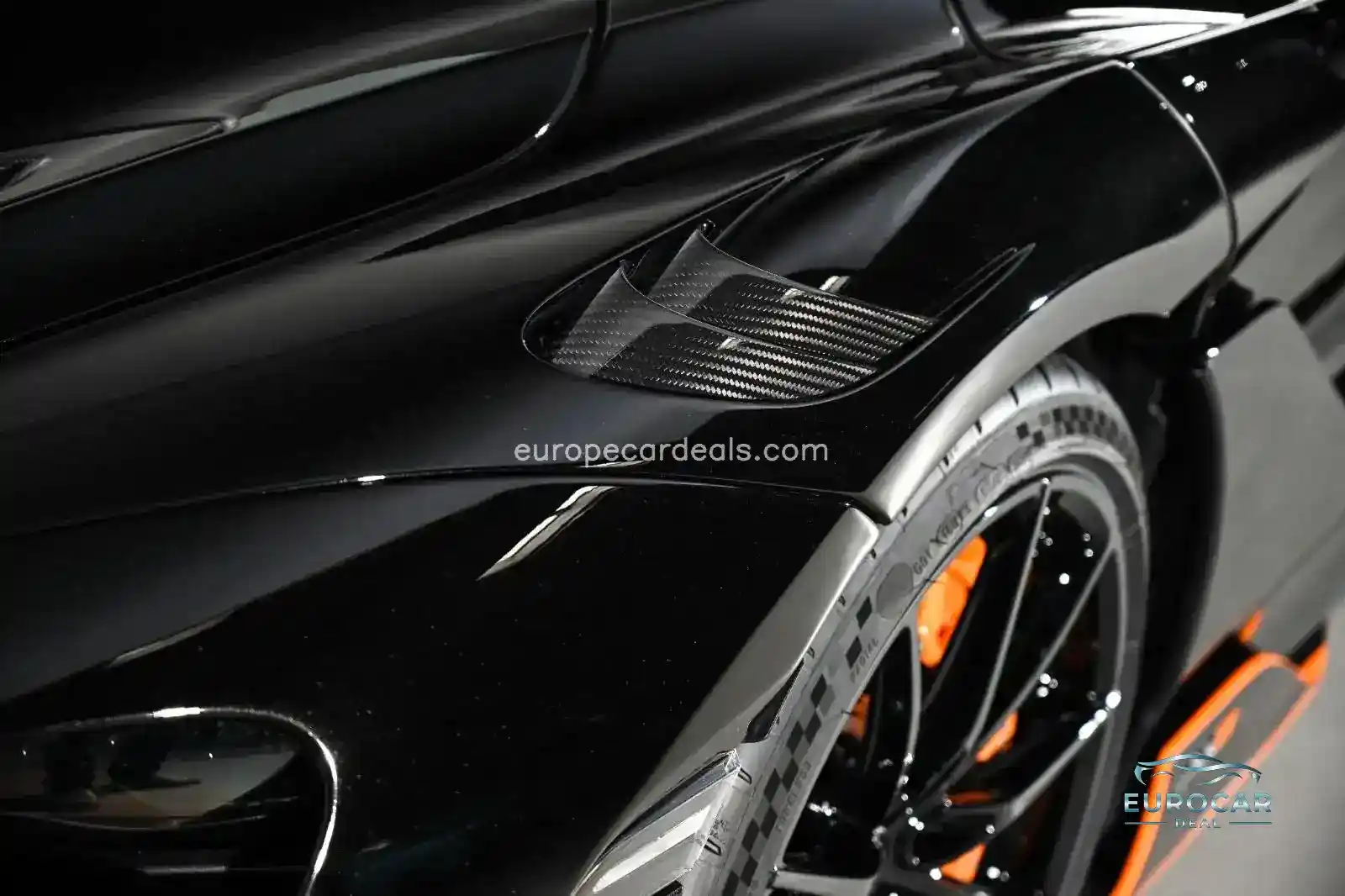 McLaren 765LT