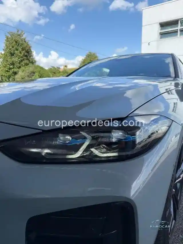 BMW M140i