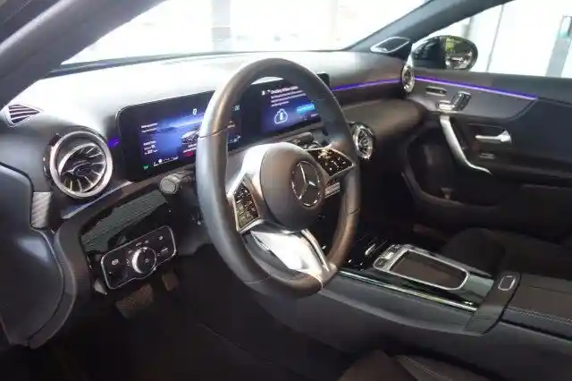 Mercedes-Benz A 220