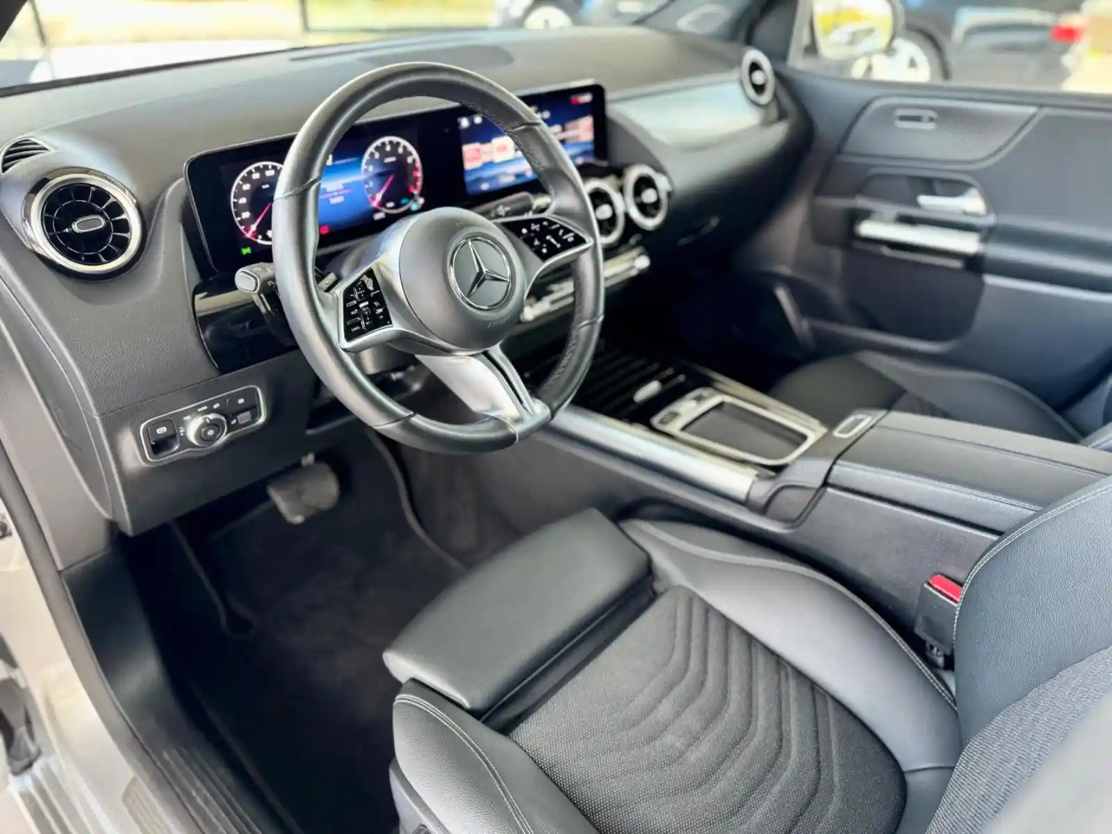 Mercedes-Benz B 220