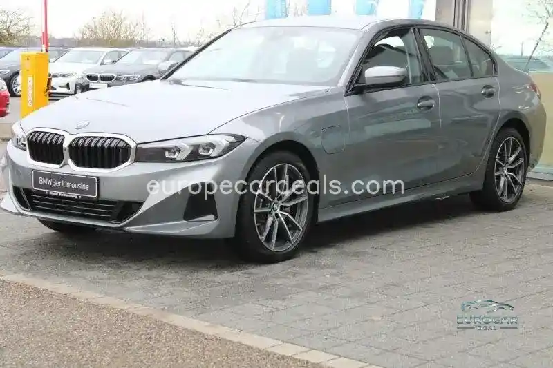 BMW 330