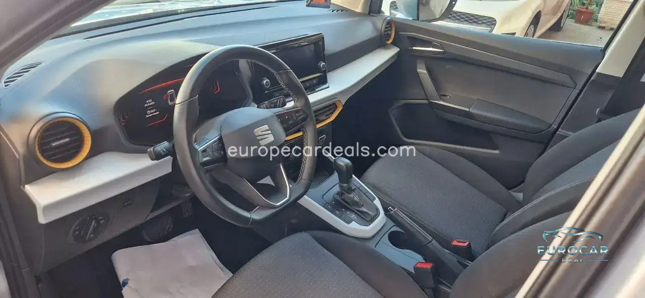 Seat Arona