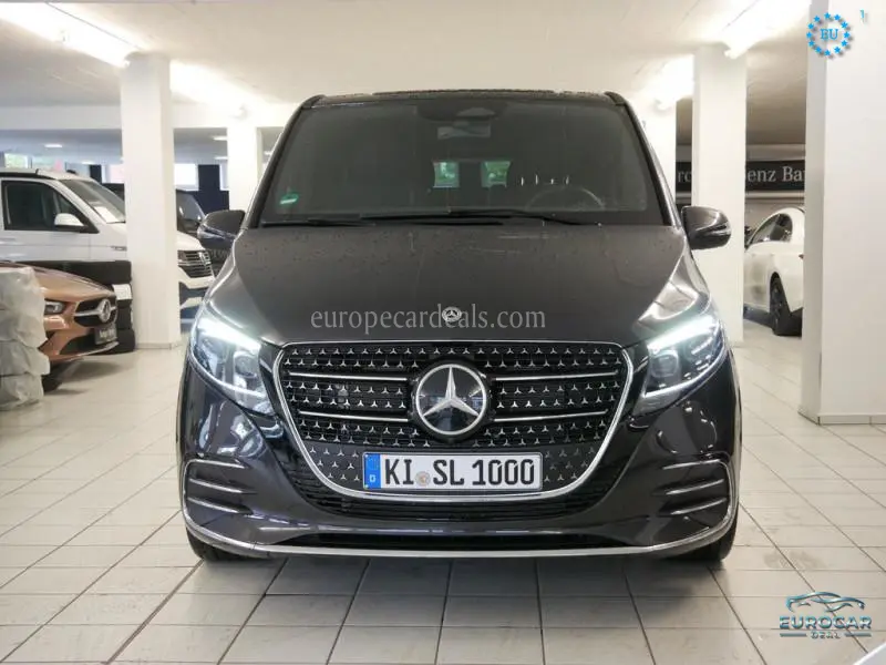 Mercedes-Benz V 220