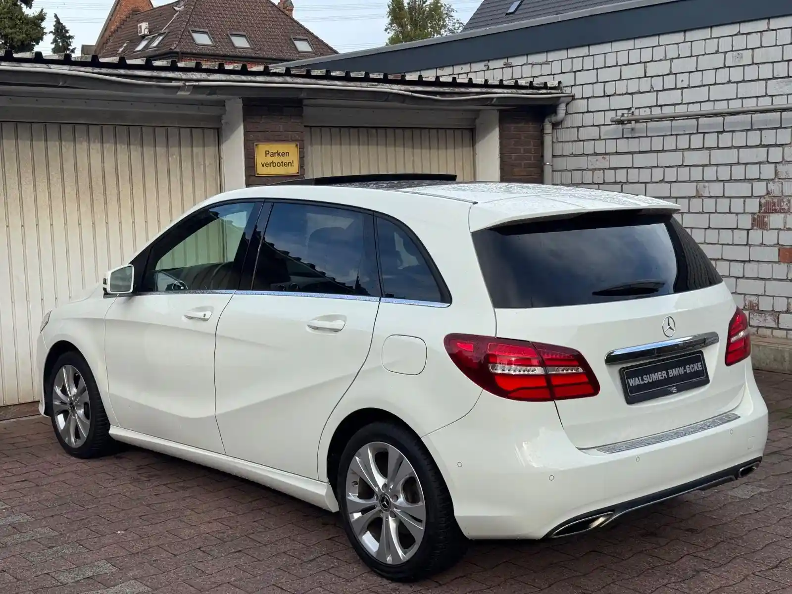 Mercedes-Benz B 200