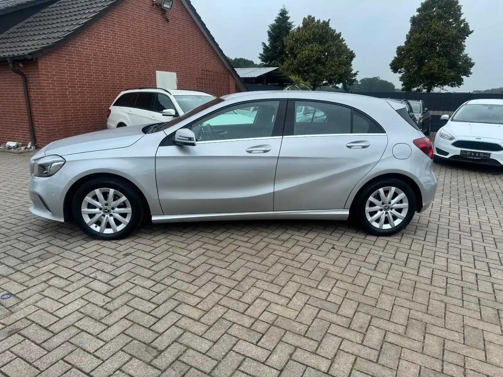 Mercedes-Benz A 180