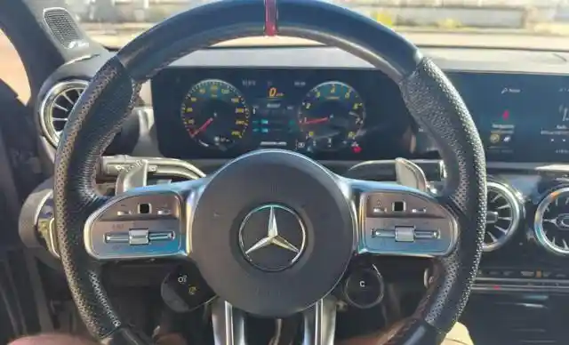 Mercedes-Benz A 35 AMG