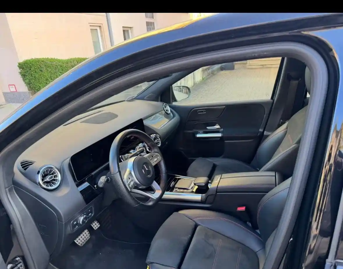Mercedes-Benz B 200