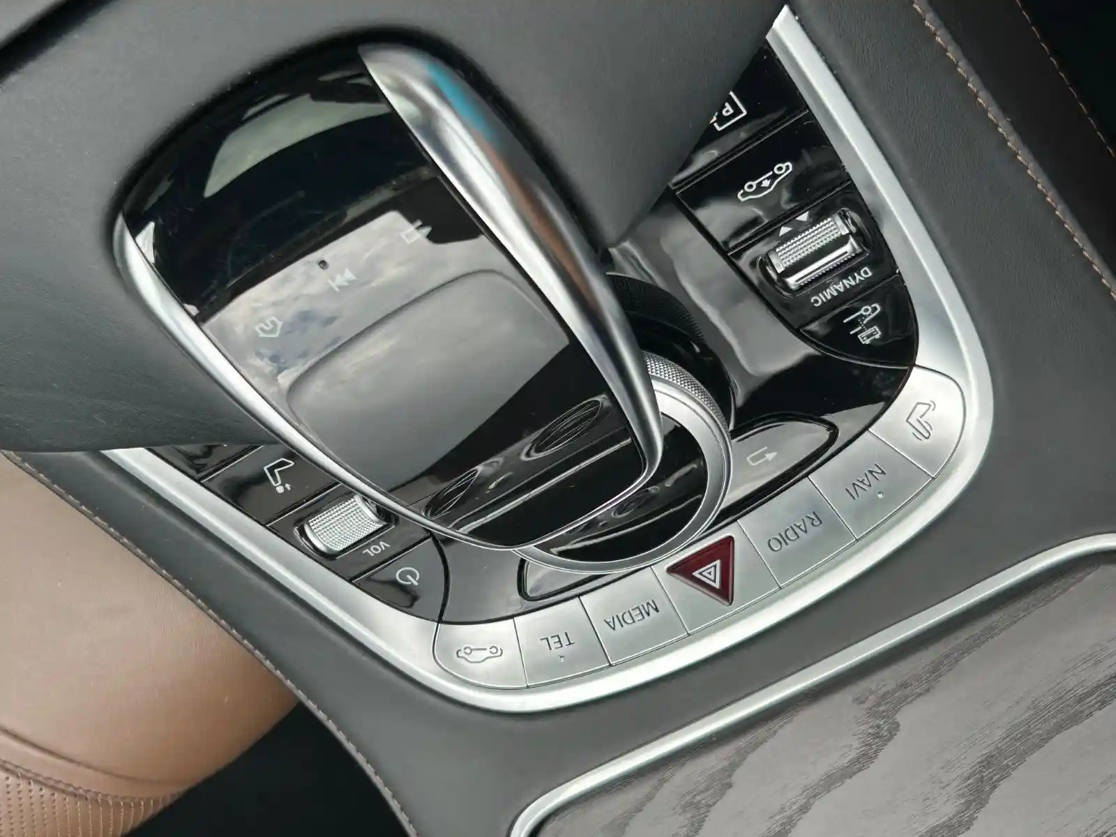Mercedes-Benz S 560