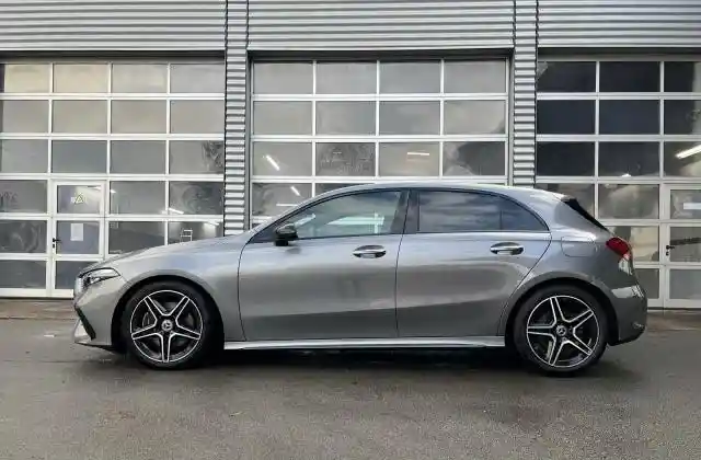 Mercedes-Benz A 220