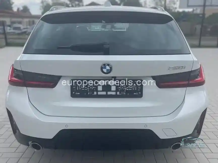 BMW 330