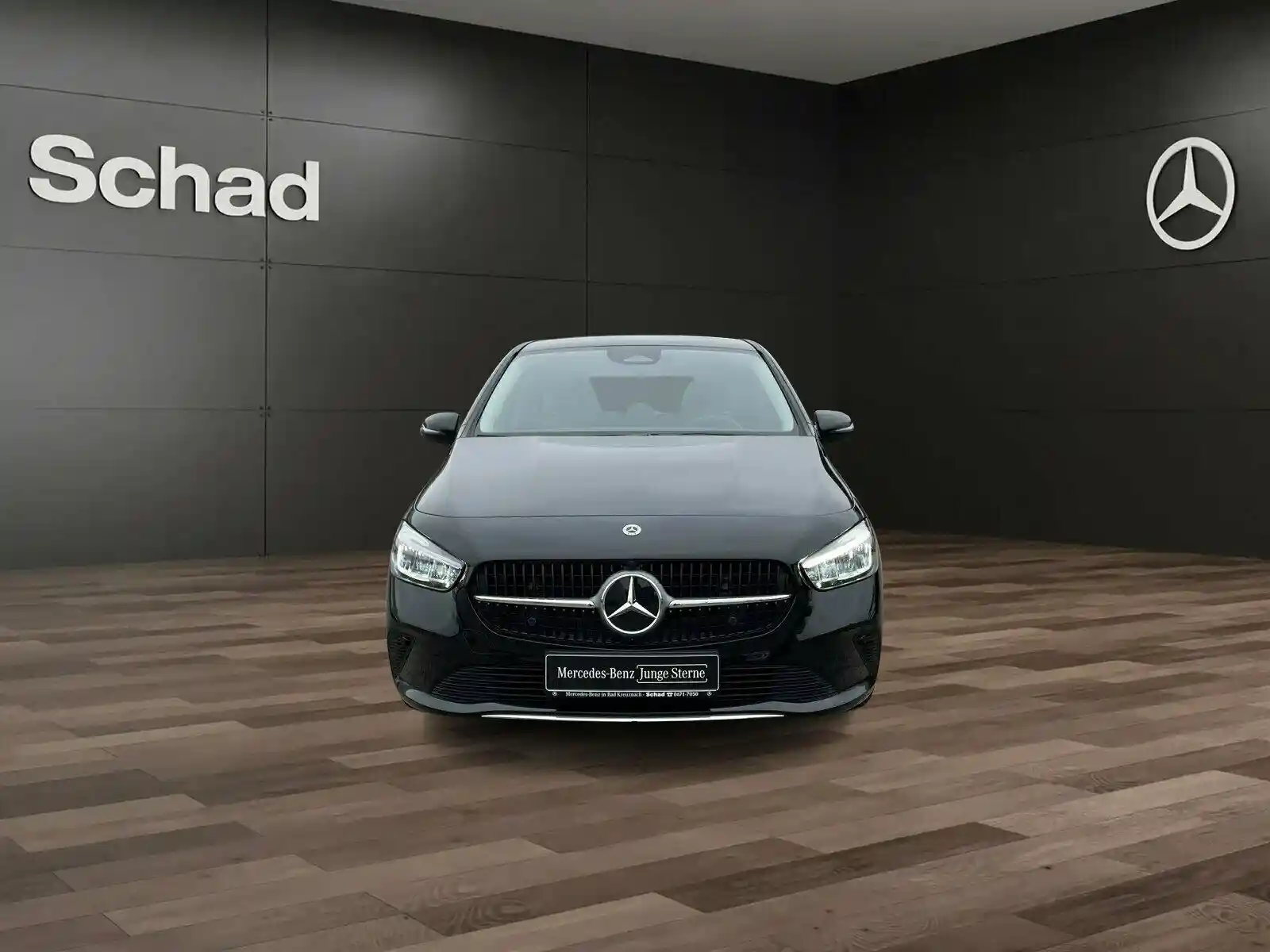 Mercedes-Benz B 180
