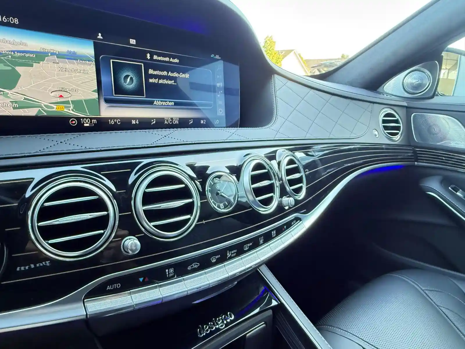 Mercedes-Benz S 560