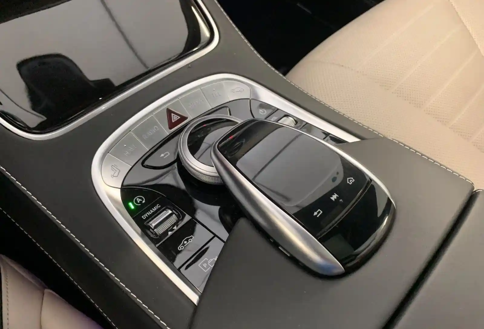 Mercedes-Benz S 560
