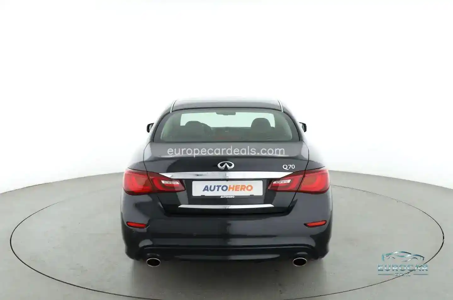 Infiniti Q70