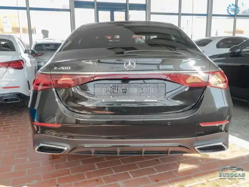 Mercedes-Benz E 200