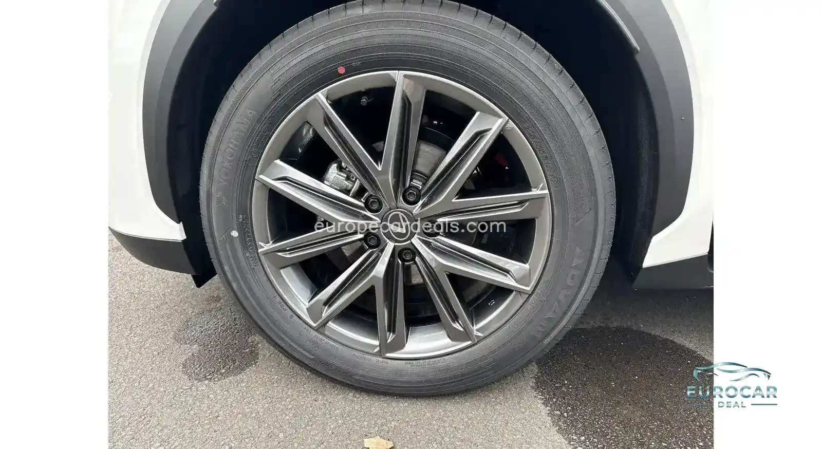Lexus LBX