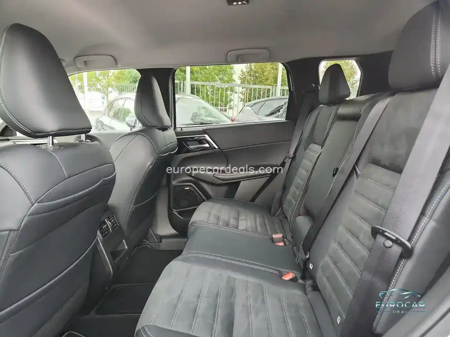 Mitsubishi Plug-in Hybrid Outlander
