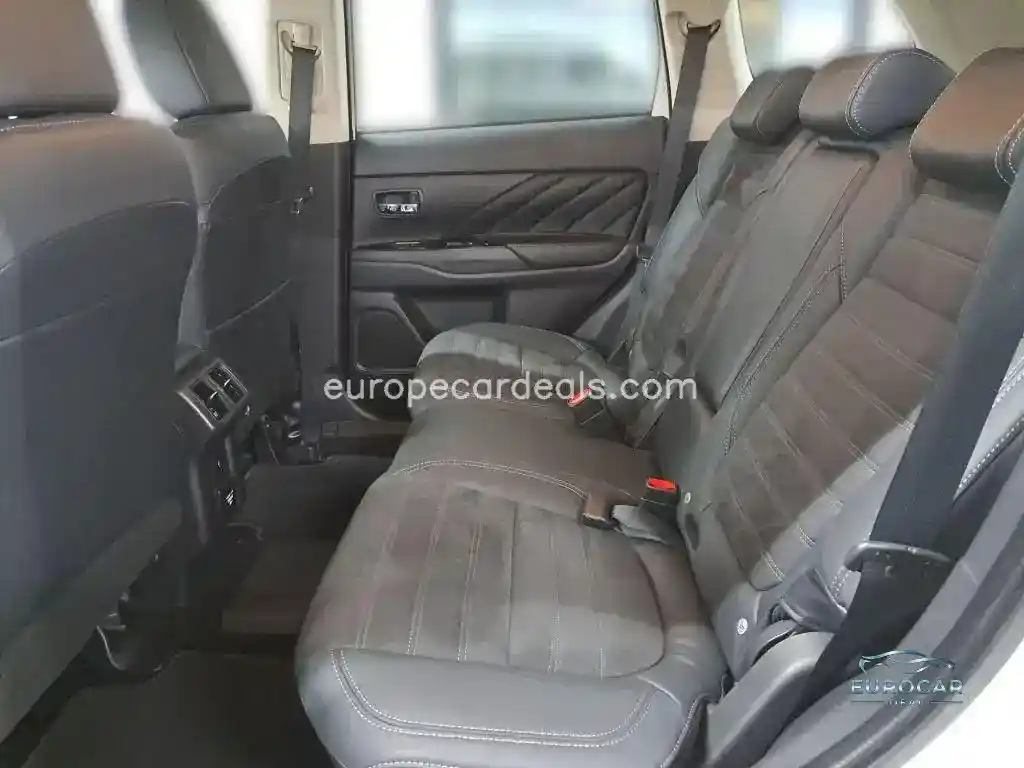 Mitsubishi Plug-in Hybrid Outlander