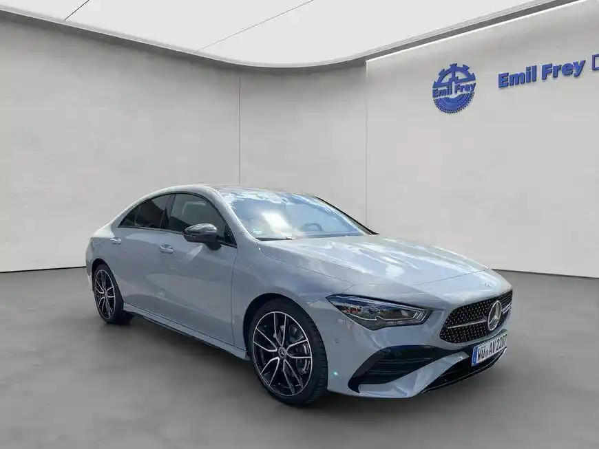 Mercedes-Benz CLA 220