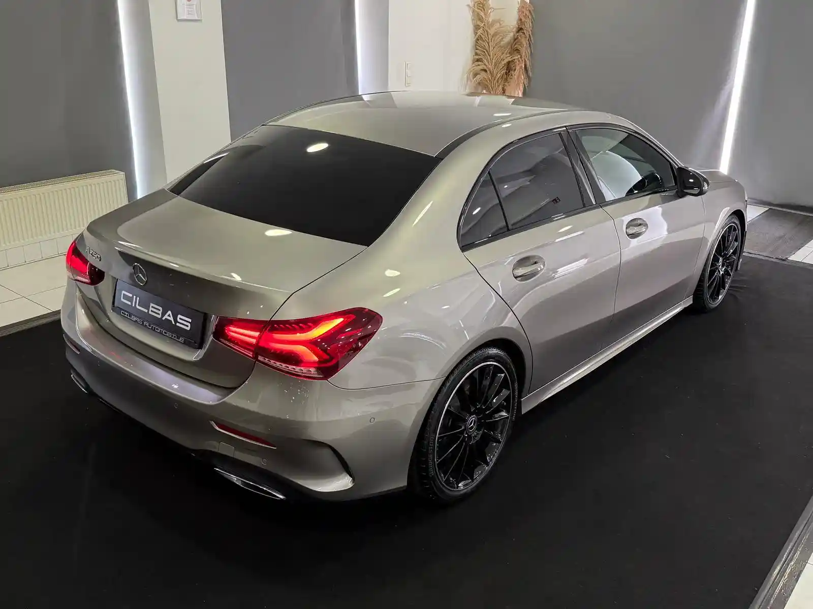 Mercedes-Benz A 250