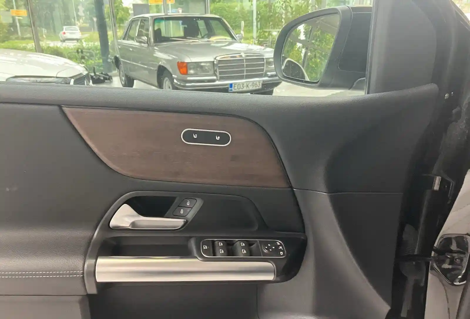 Mercedes-Benz B 220