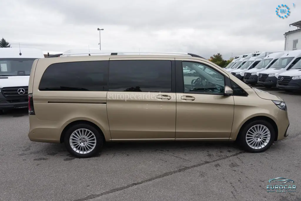 Mercedes-Benz V 220