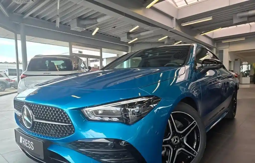 Mercedes-Benz CLA 200