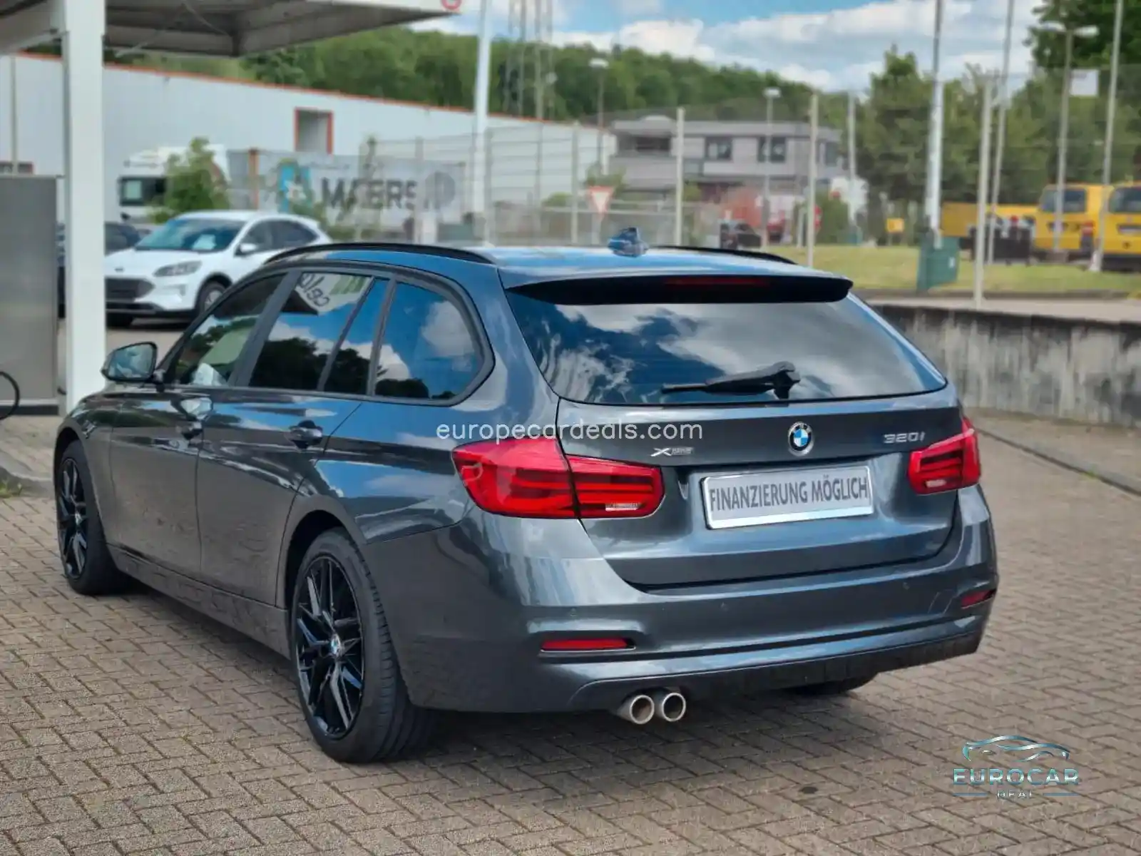 BMW 320