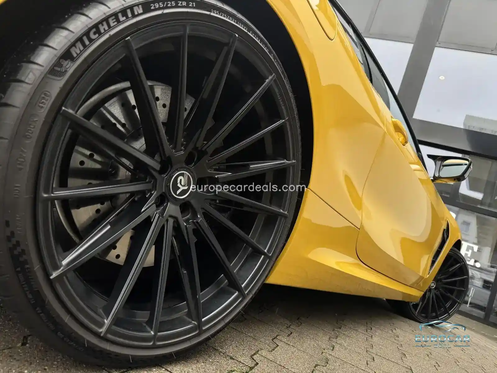 BMW M8