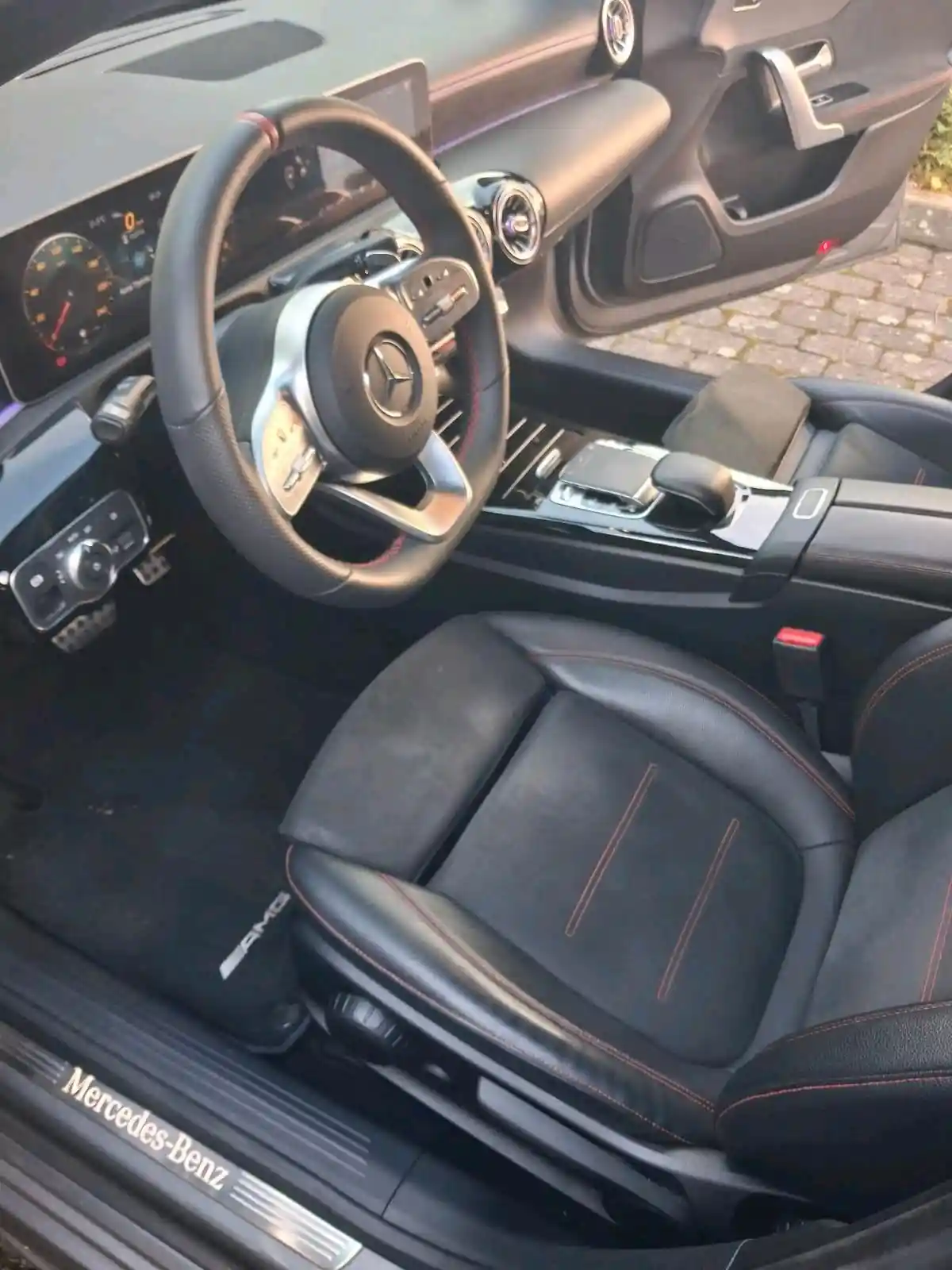 Mercedes-Benz A 200