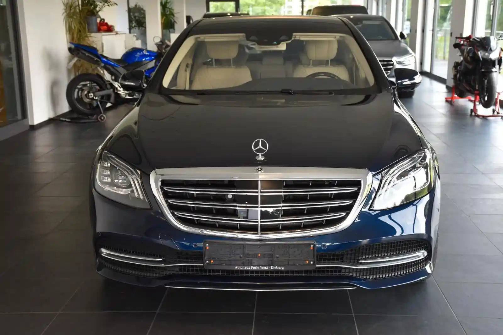 Mercedes-Benz S 560