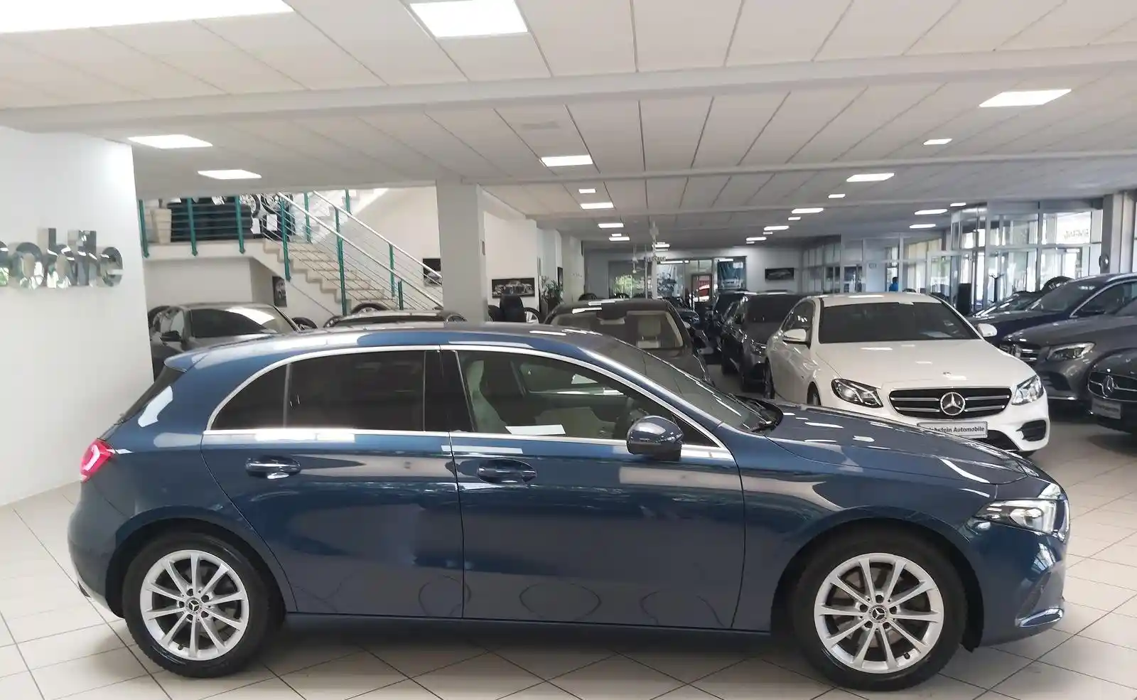 Mercedes-Benz A 220