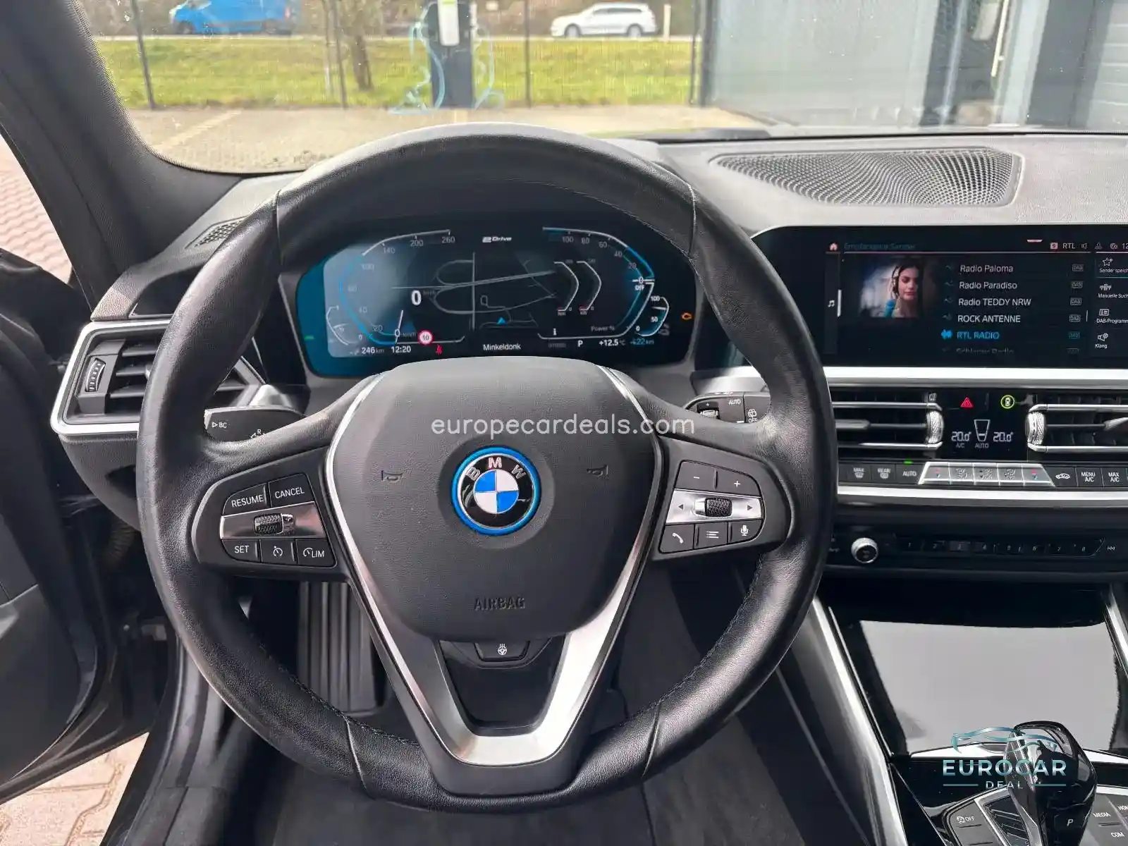 BMW 330