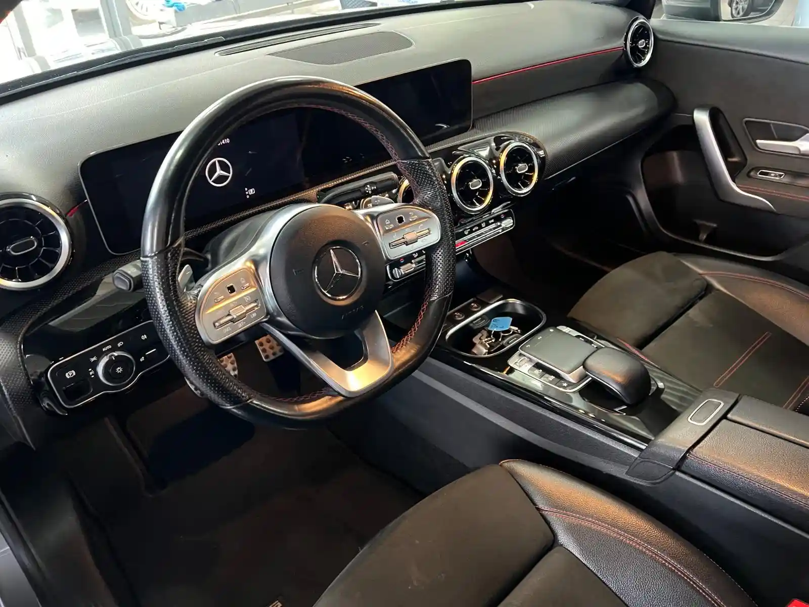 Mercedes-Benz A 180