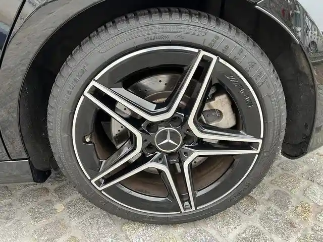 Mercedes-Benz A 35 AMG