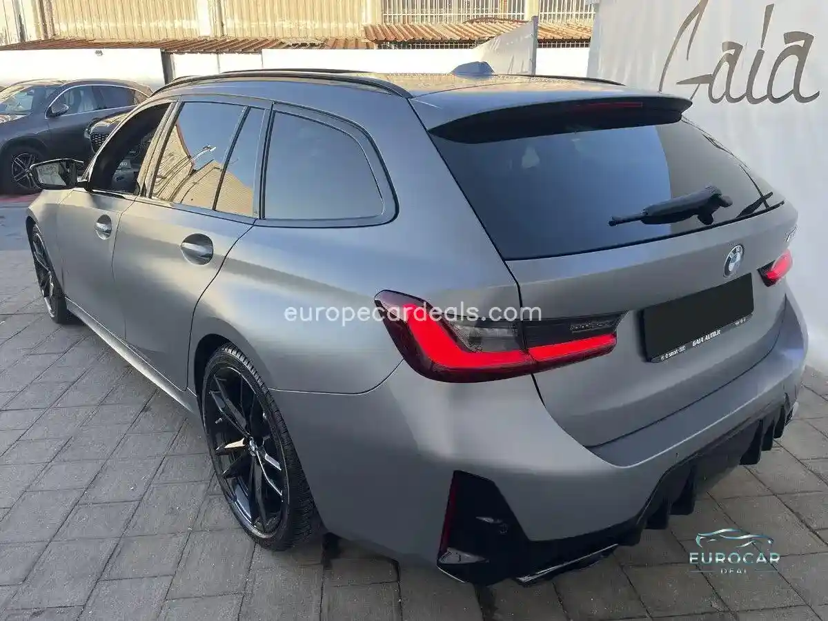 BMW 330