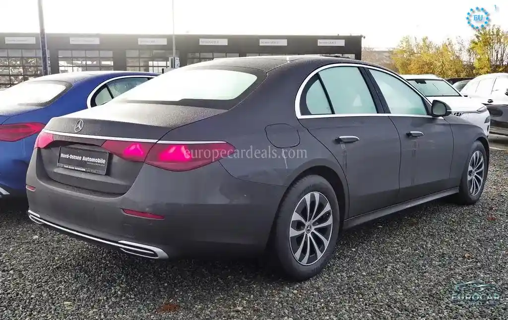 Mercedes-Benz E 220