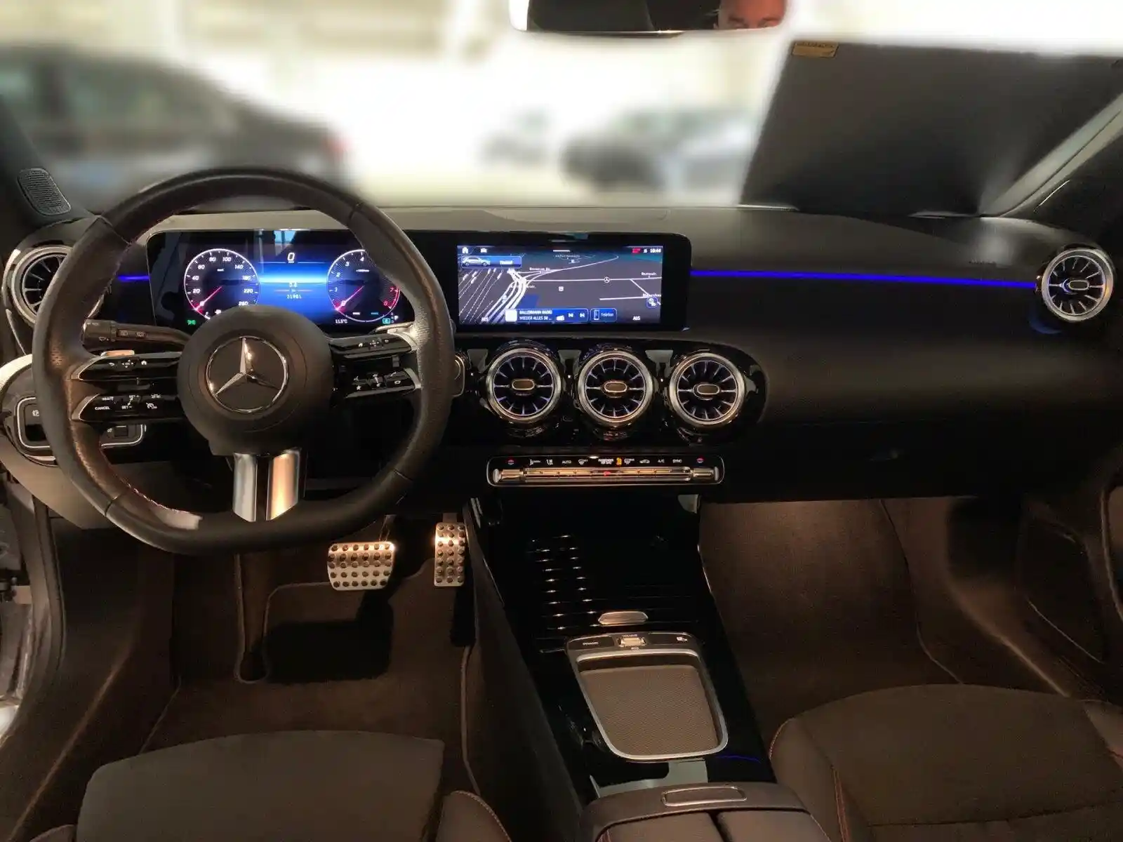 Mercedes-Benz A 180