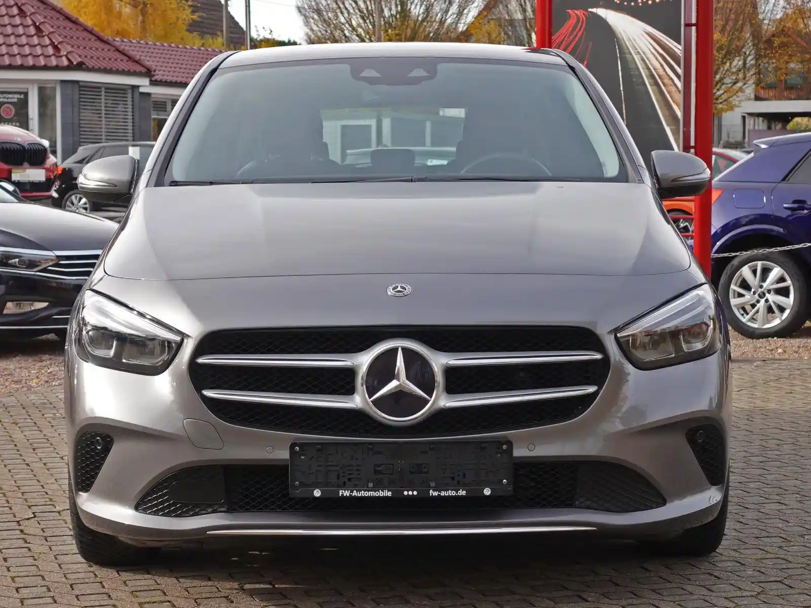 Mercedes-Benz B 220