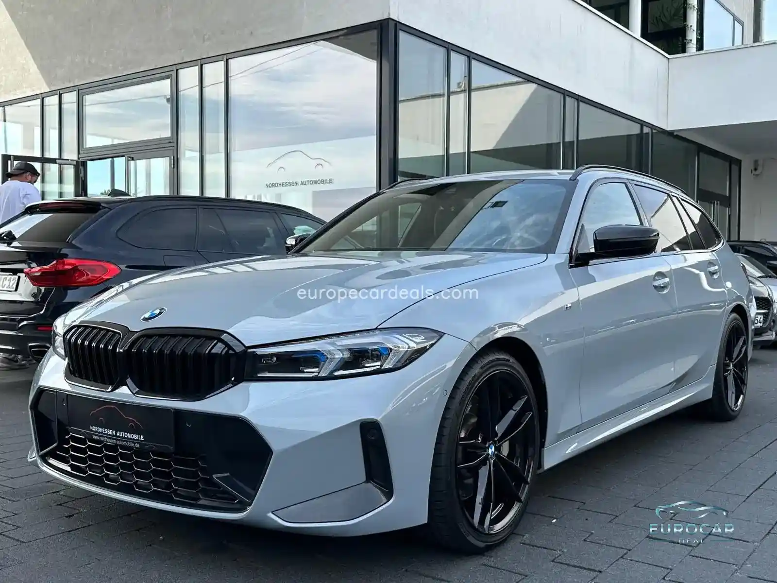 BMW 330