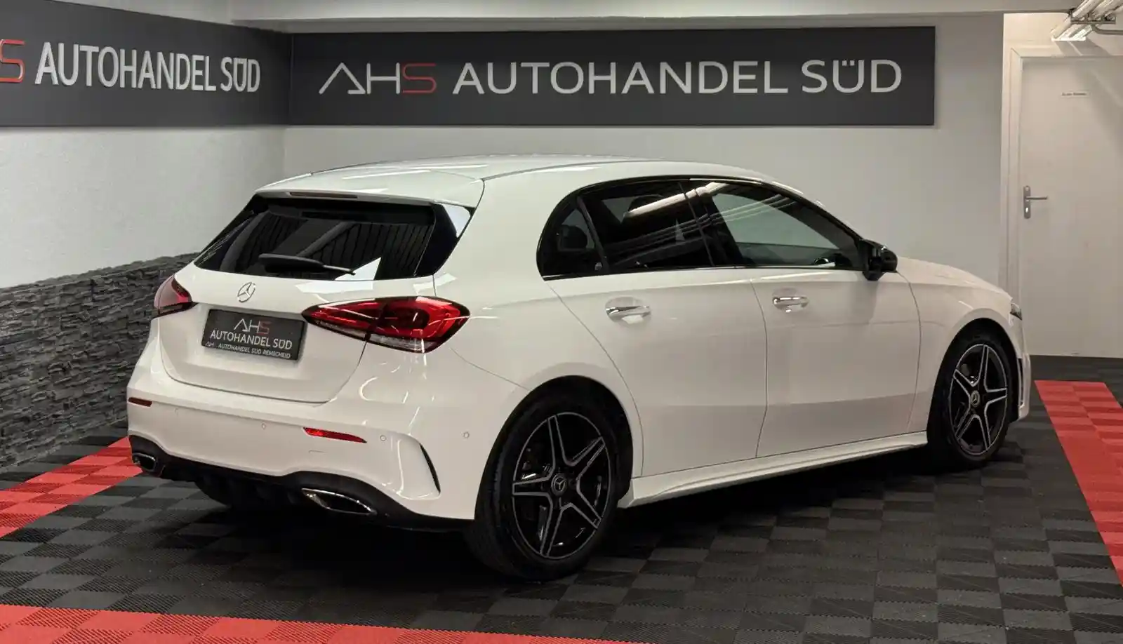 Mercedes-Benz A 180