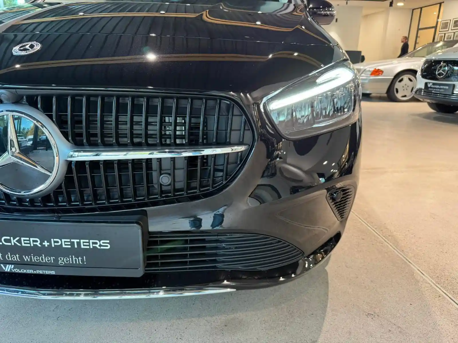 Mercedes-Benz B 200
