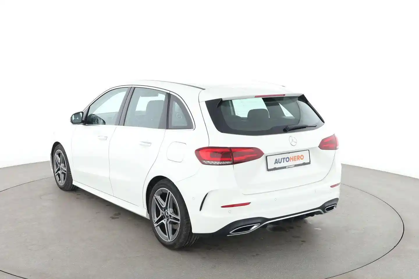 Mercedes-Benz B 220