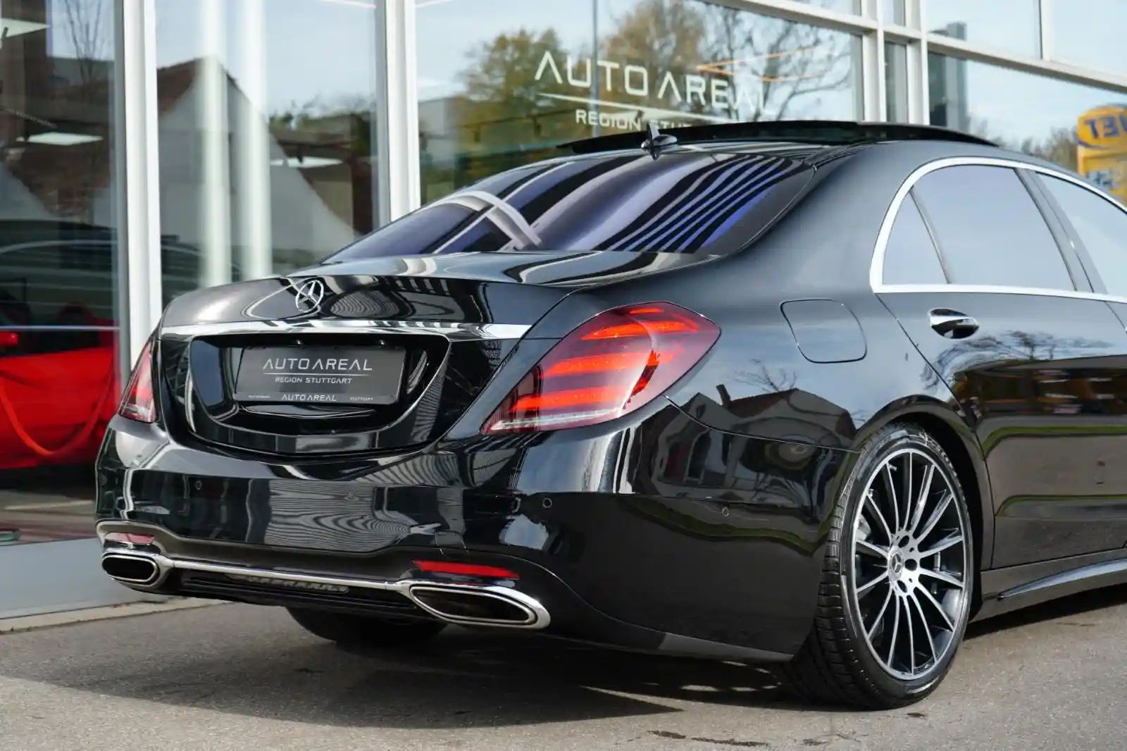 Mercedes-Benz S 560
