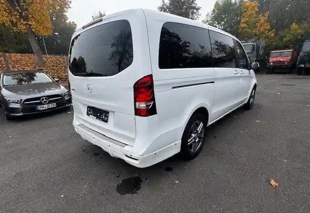 Mercedes-Benz V 200