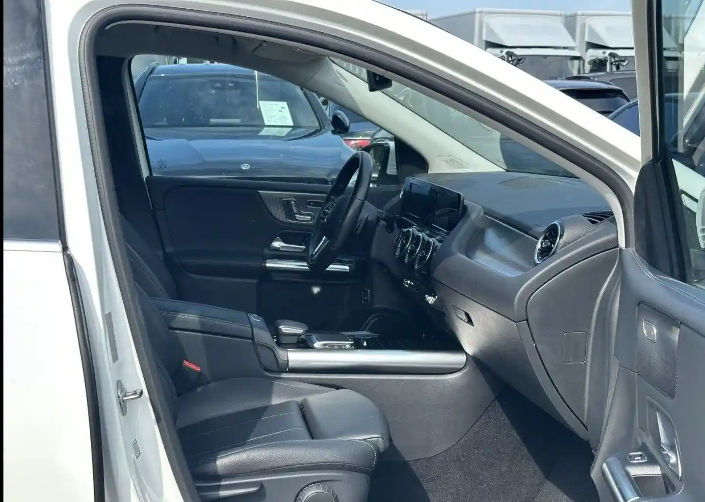 Mercedes-Benz B 200