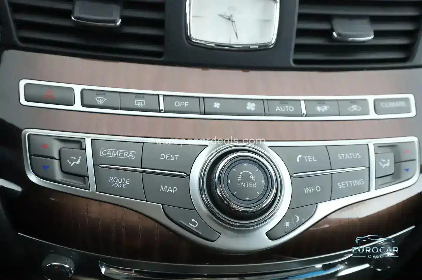 Infiniti Q70